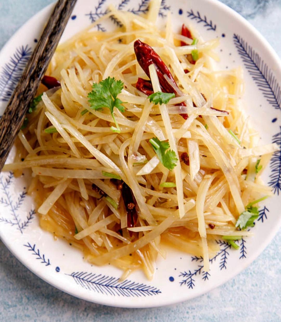 醋溜土豆丝醋溜五花肉土豆条酸味猪肉土豆的做法