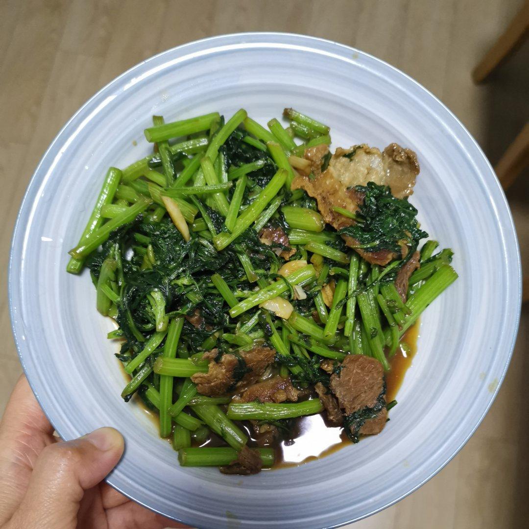 茼蒿炒肉