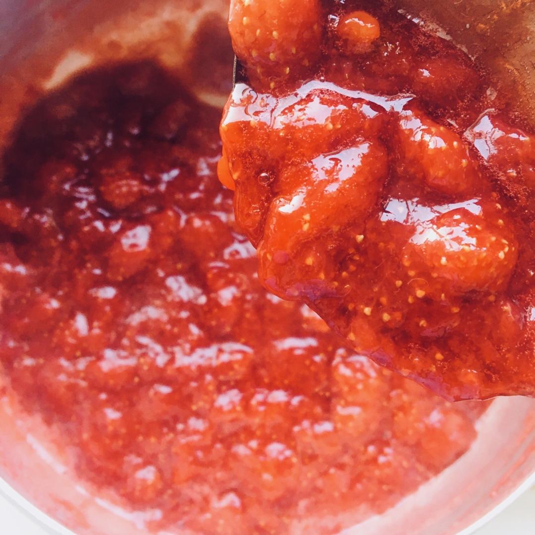 有大颗果粒的草莓酱🍓