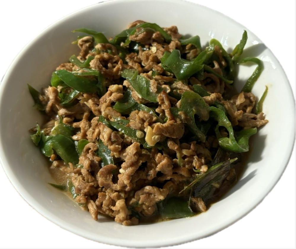 青椒肉丝，这样炒太好吃了。