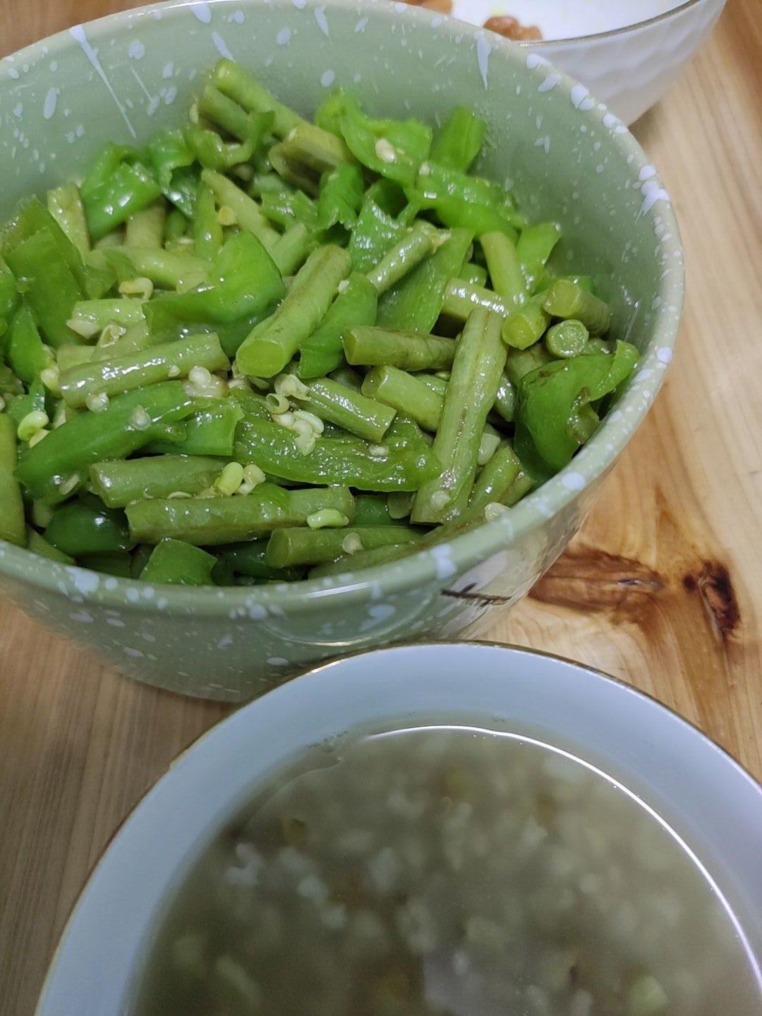 快手家常菜一青椒蒜豆角