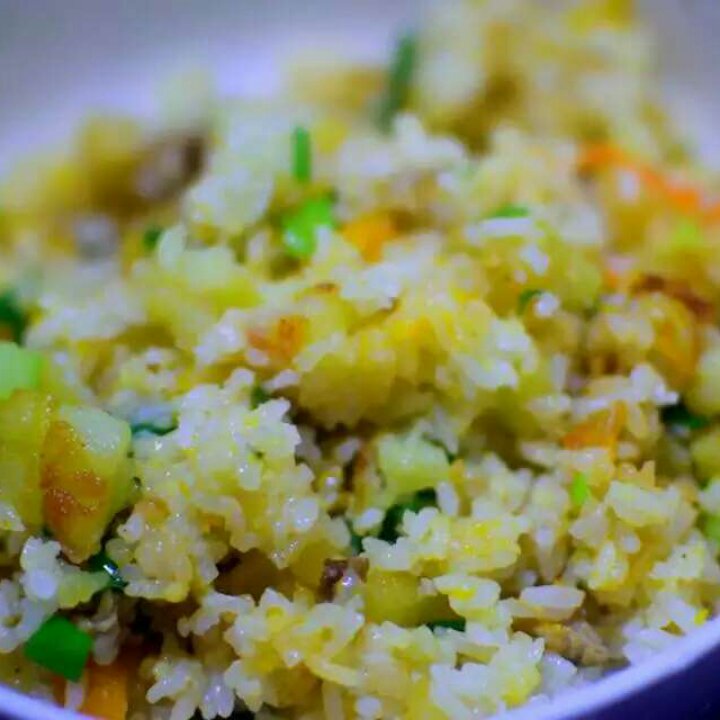 土豆焖饭