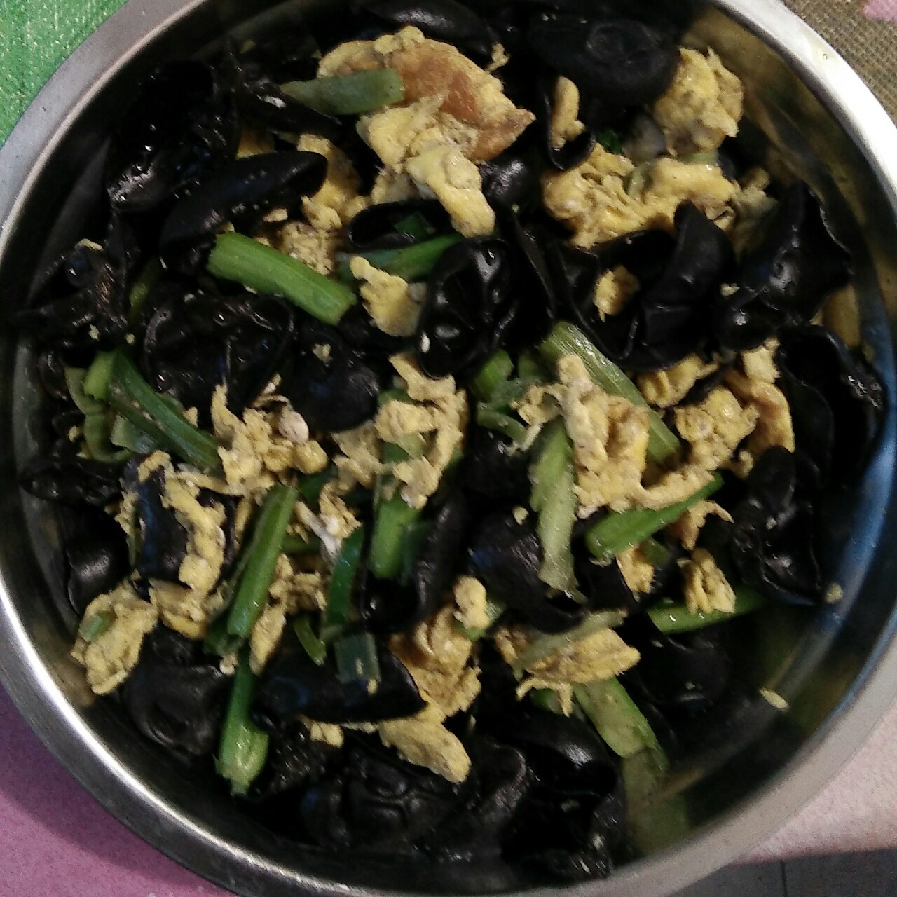 木耳炒鸡蛋