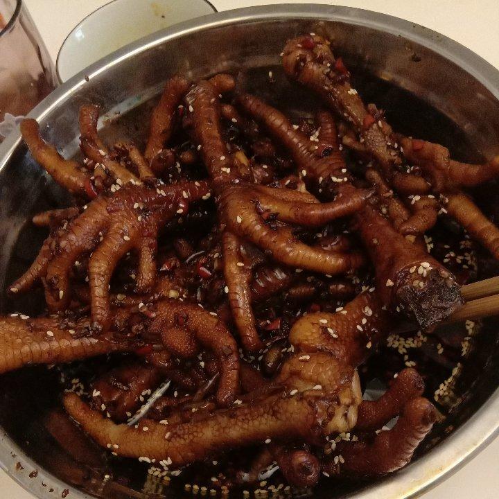 凉拌麻辣鸡脚