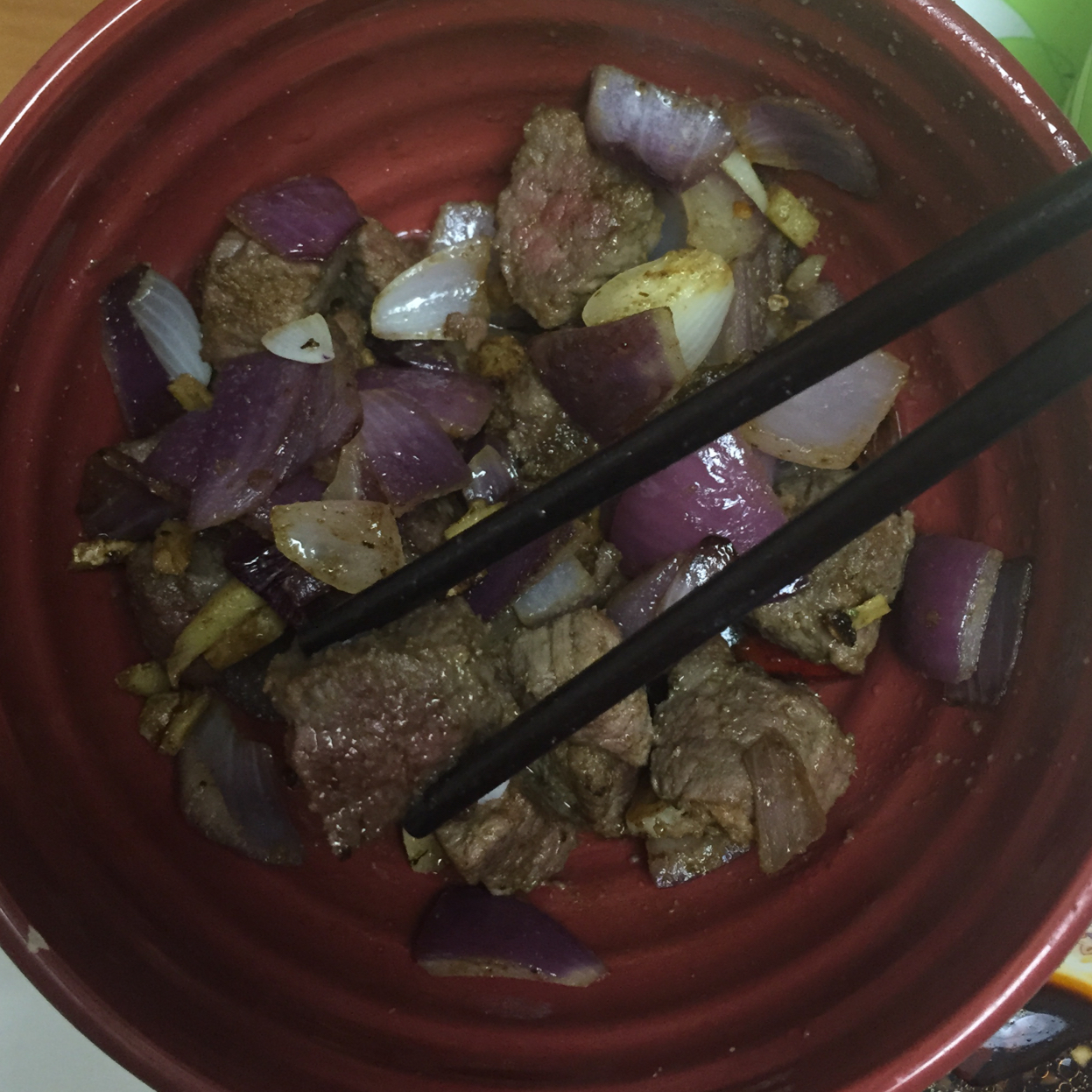 孜然洋葱炒牛肉粒