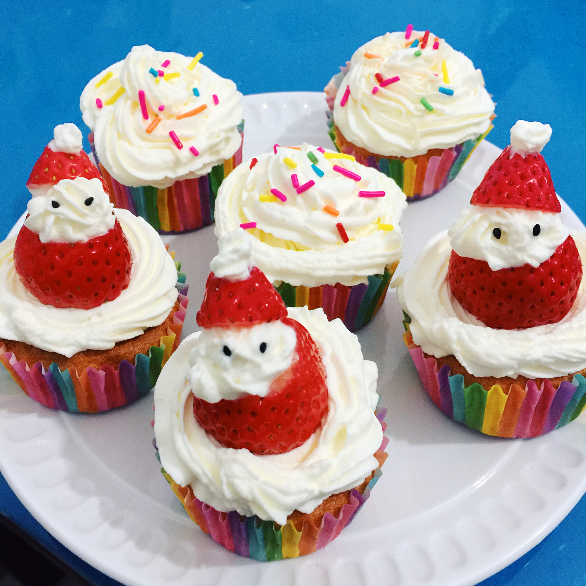 朵拉拉_s9mc做的戚风小纸杯蛋糕