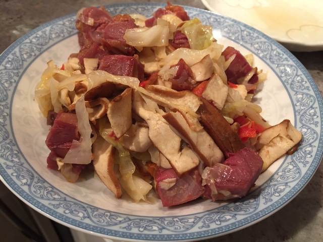 卷心菜炒腊肉