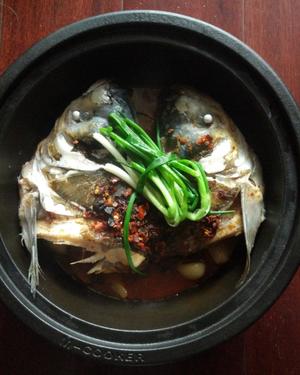 塔吉锅剁椒鱼头的做法 步骤13