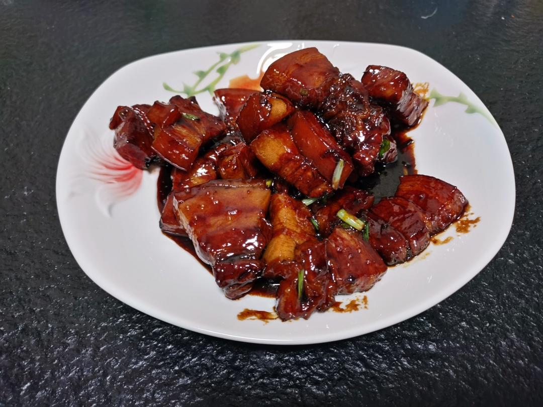 加了鹌鹑蛋后，这盘红烧肉，美味的逆天啦——鹌鹑蛋烧肉（孔瑶食谱）