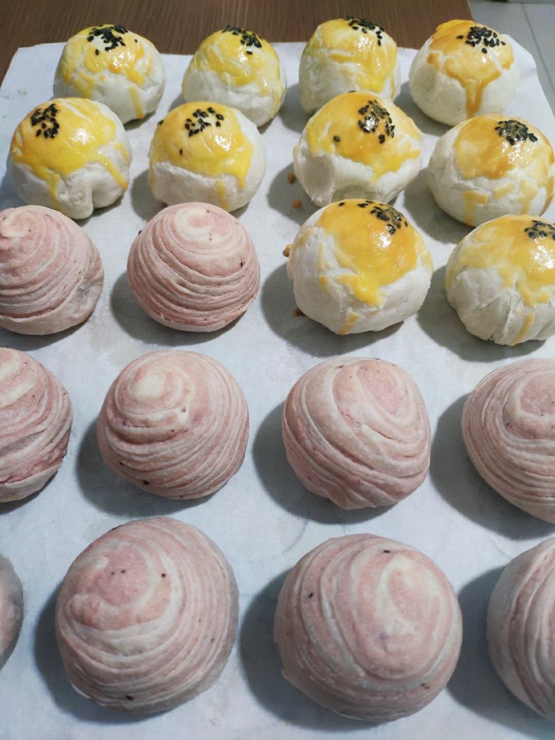 螺旋彩色蛋黄酥