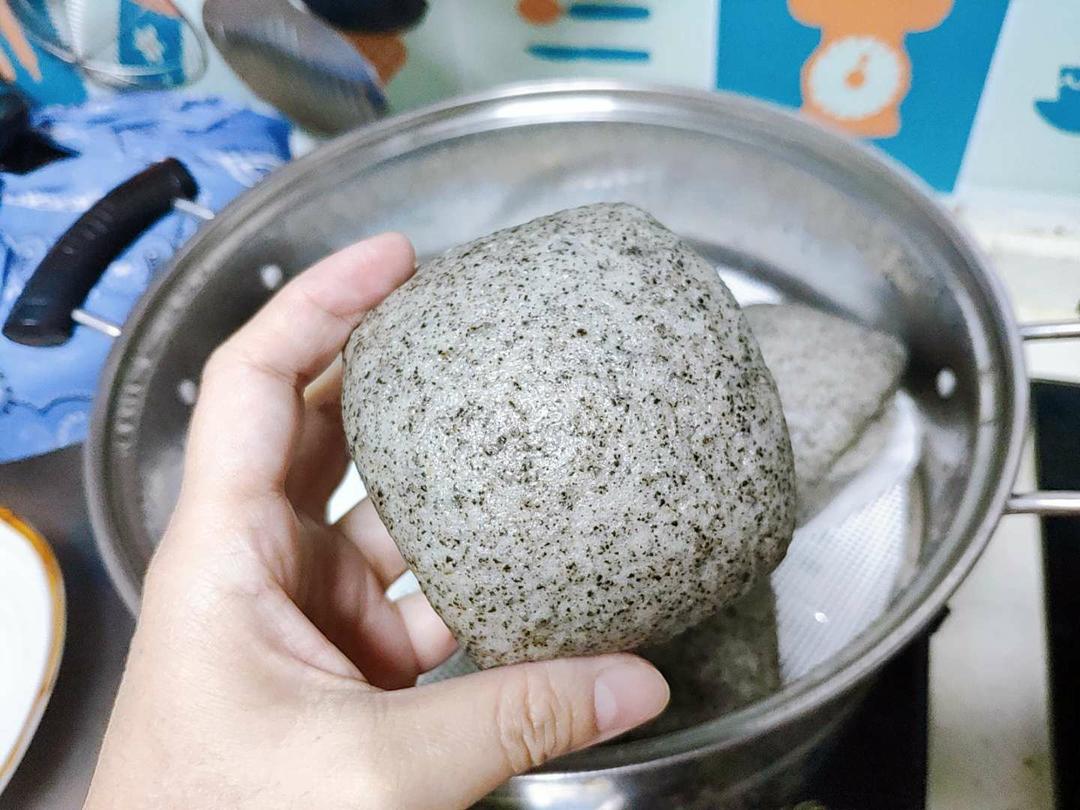 奶香黑芝麻馒头