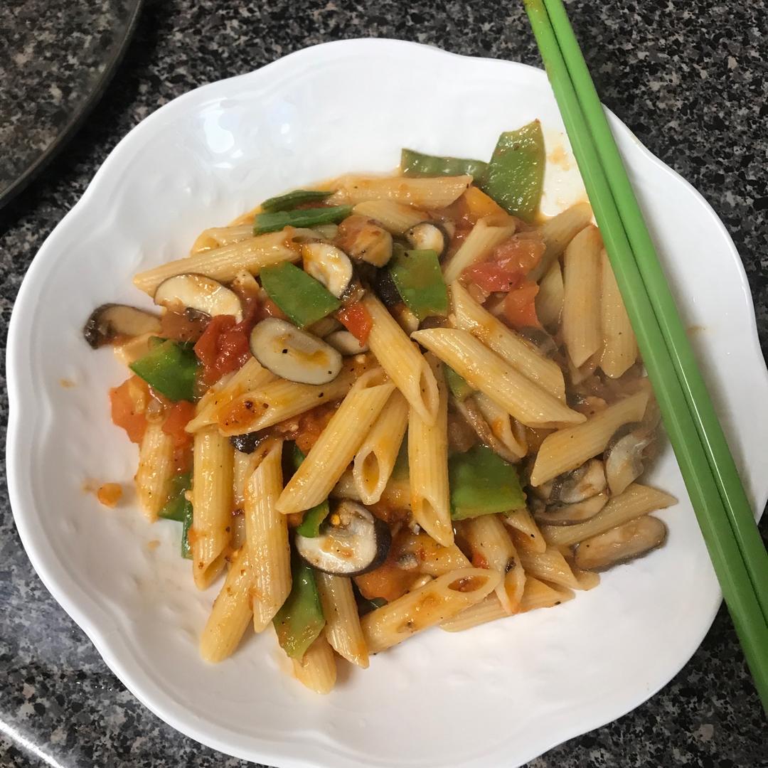 番茄意大利面