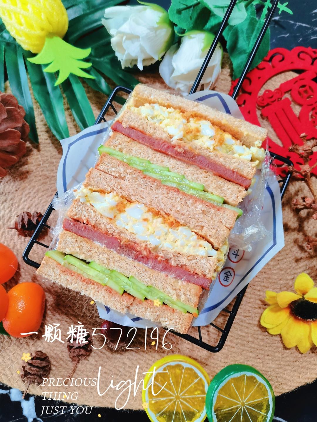 料足足༄「牛排🥩鸡蛋🥚三明治🥪」༄