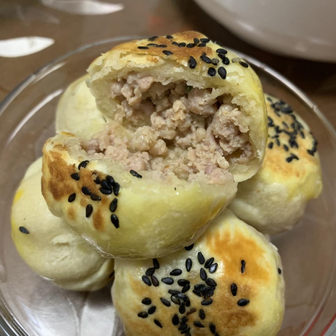 用蛋黄酥的方子做的鲜肉月饼，烤箱、平底锅都能做