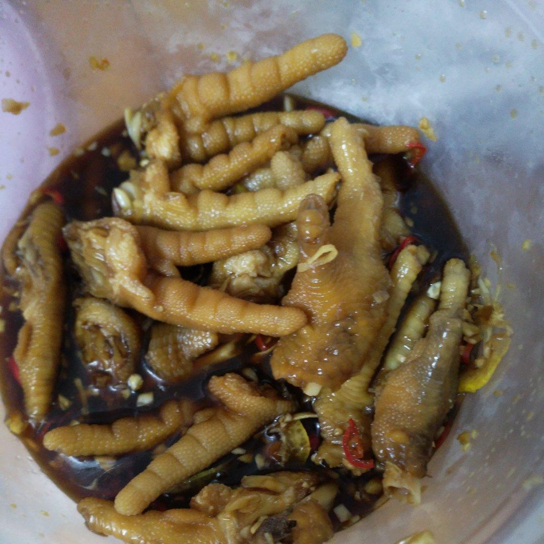 停不下来的秘制凉拌鸡爪