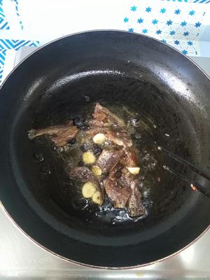 豆豉鱼油麦菜的做法 步骤3