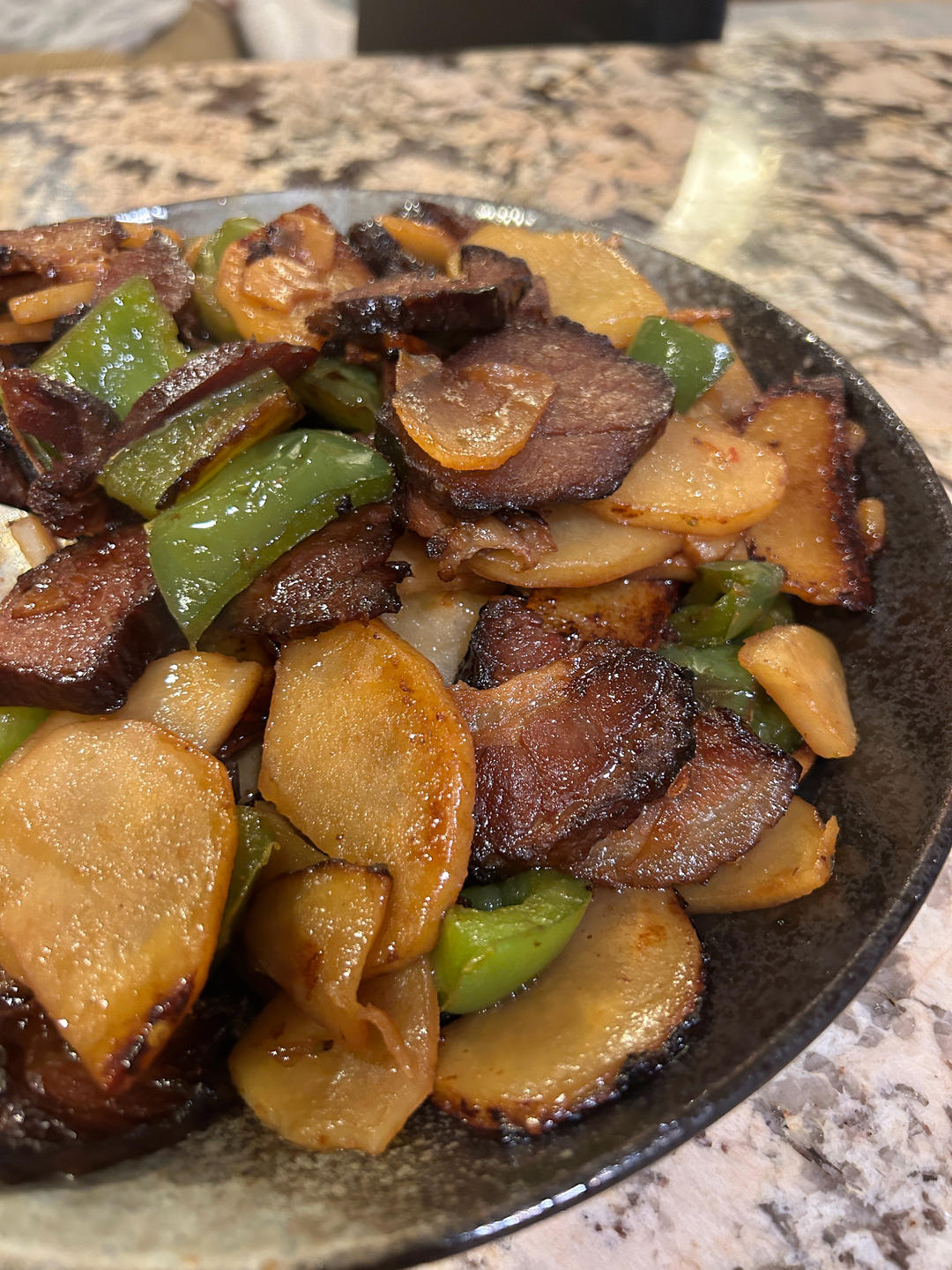 下饭的土豆片炒腊肉