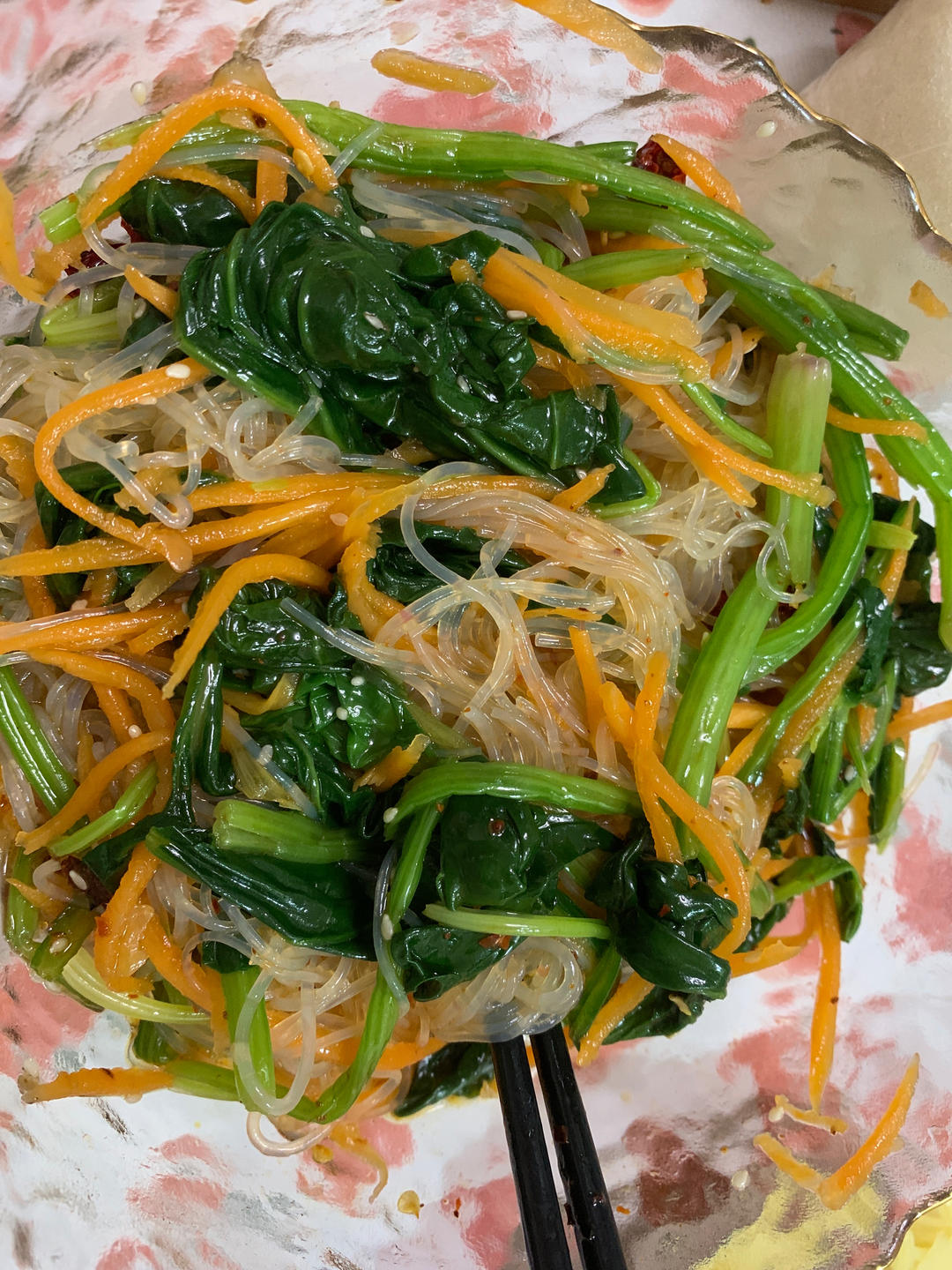 开胃爽口又营养的菠菜拌粉丝