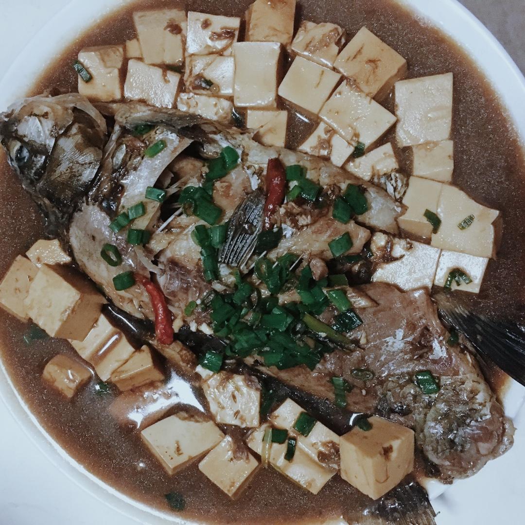 红烧鲫鱼
