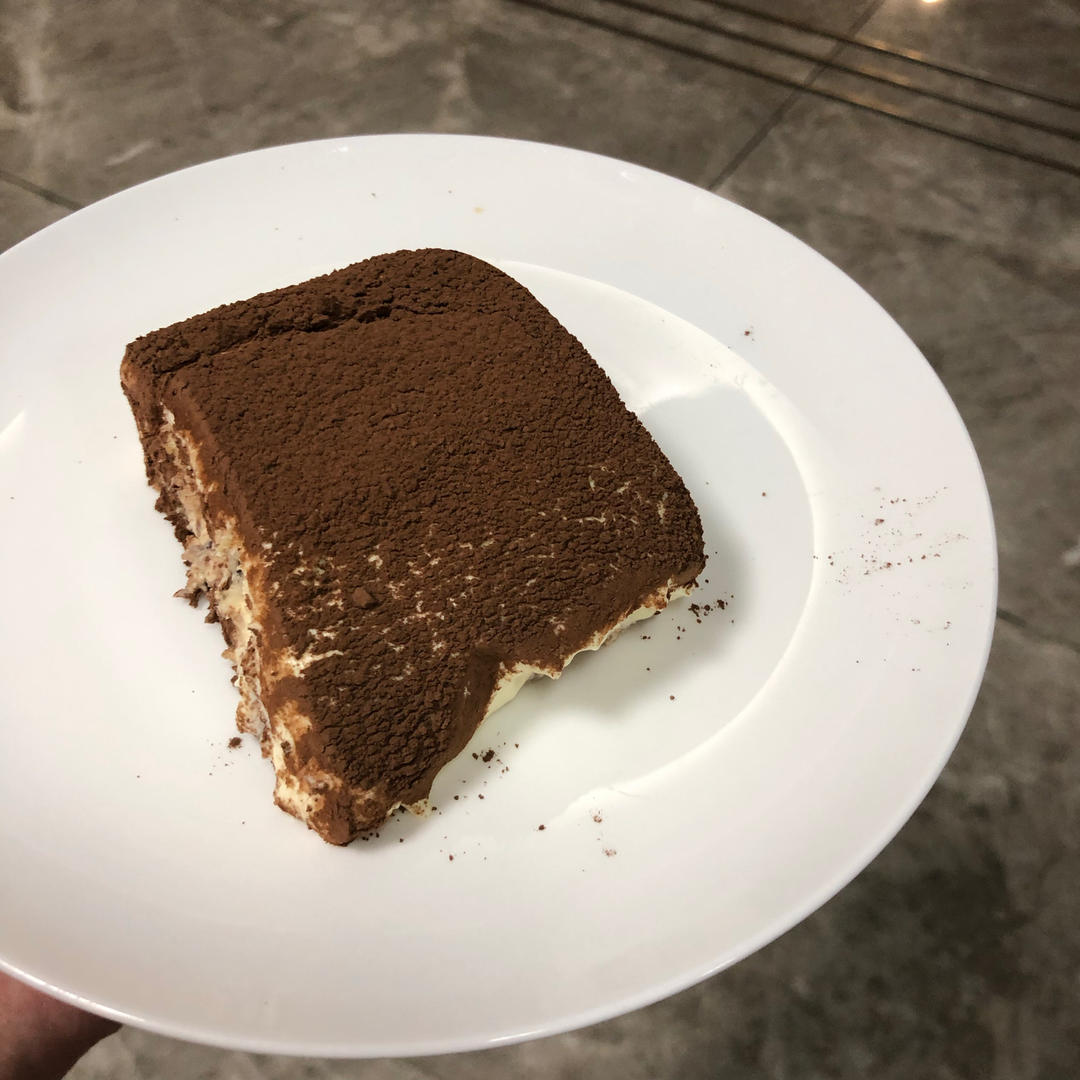 在欧洲学会的经典版提拉米苏