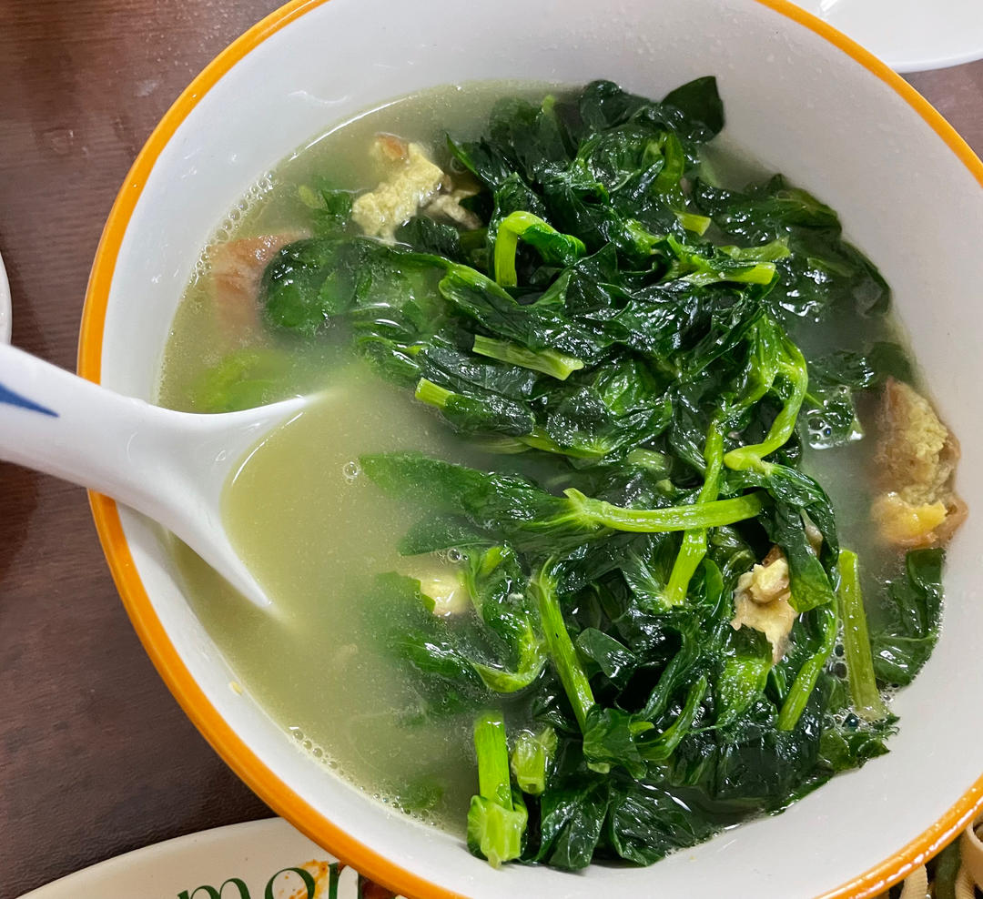 涨鸡蛋豌豆尖汤