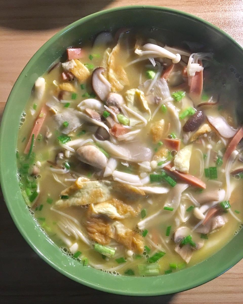 什锦杂菇汤