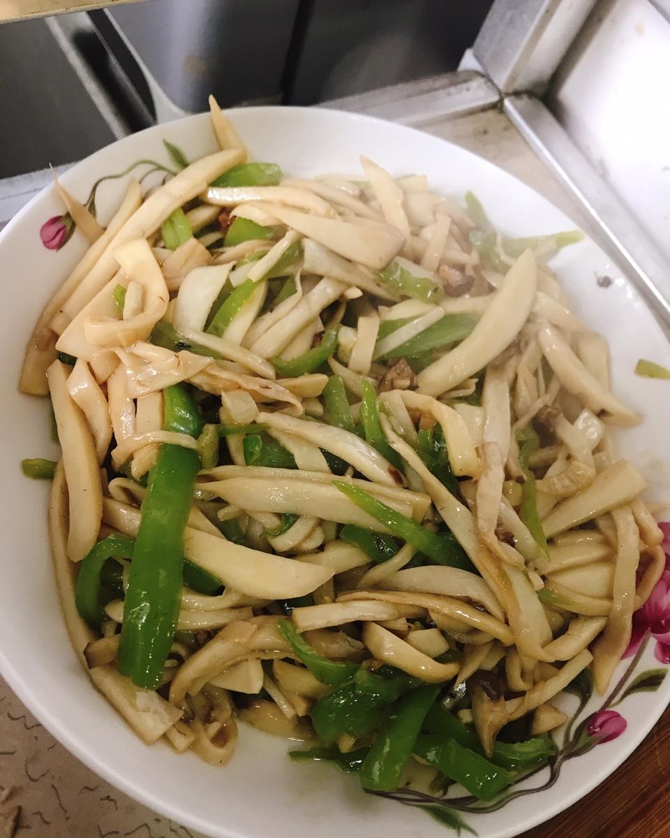 青椒素炒杏鲍菇