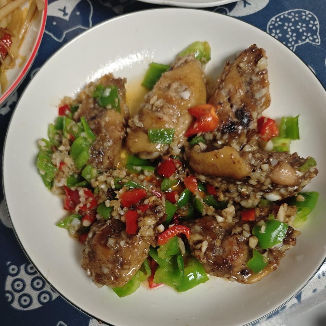 蒜香鸡翅，这才是鸡翅最好吃的做法