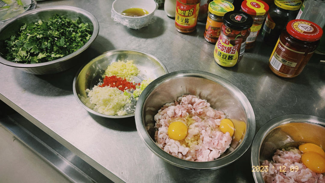 香菜猪肉饺子