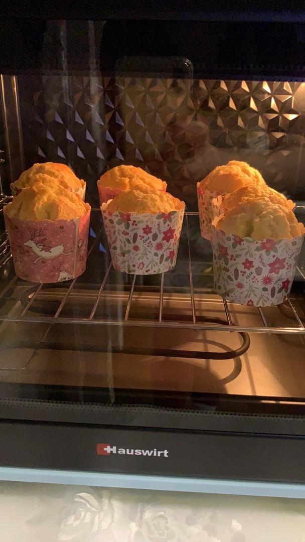 最最最简单                             最最最方便  最最最香浓的香蕉马芬蛋糕