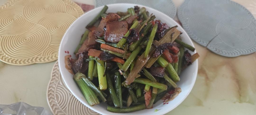 蒜苗炒腊肉
