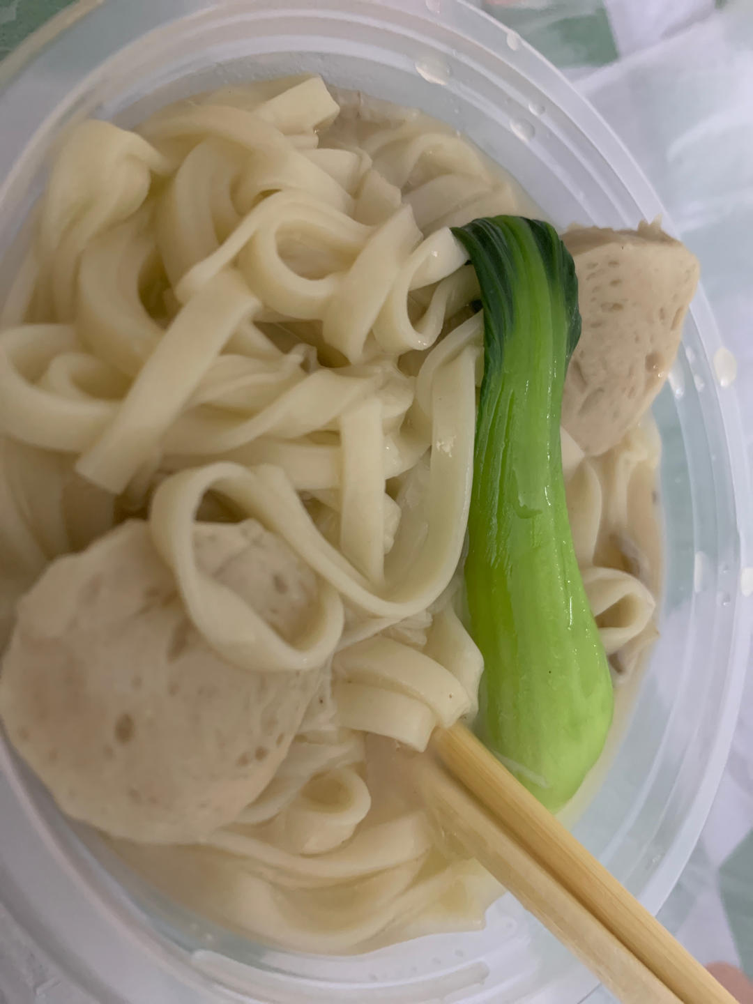 平菇白菜肉丸汤面