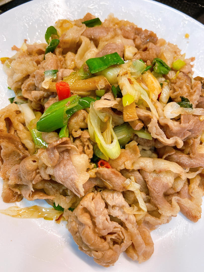 天才西瓜918做过葱爆肥牛过新年吃火锅剩下的肥牛卷跟着这个方子炒了