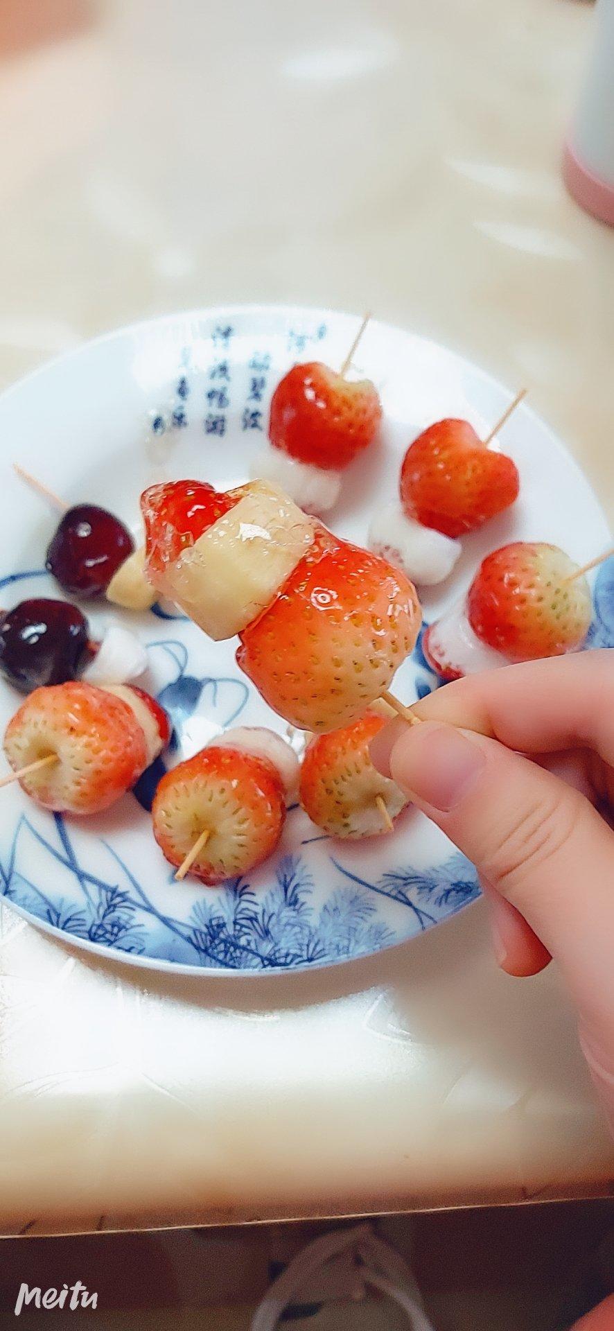 孩子们最爱的超可爱草莓🍓冰糖葫芦