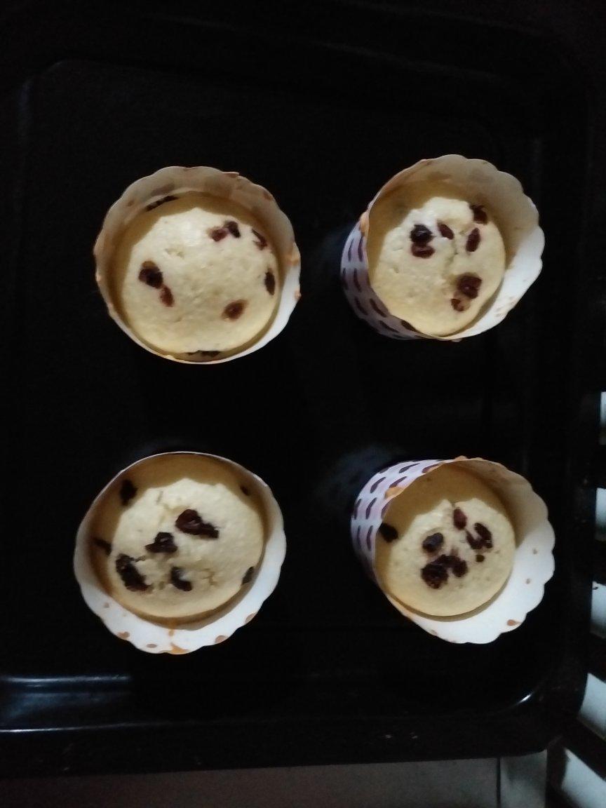 椰蓉蔓越莓马芬蛋糕——香喷喷的