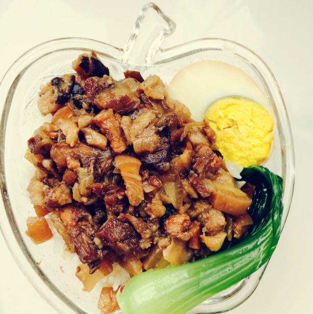 洋葱酥卤肉饭