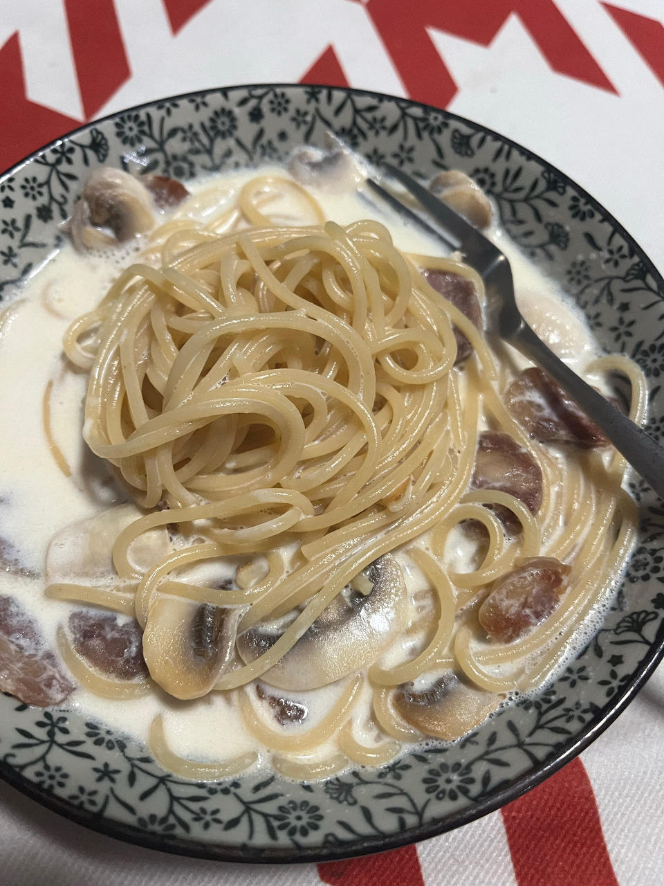 奶油蘑菇培根意大利面