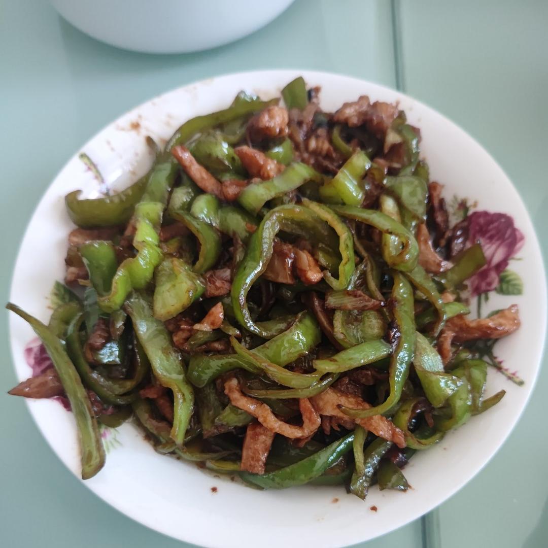 堂妈小厨——辣椒炒肉丝