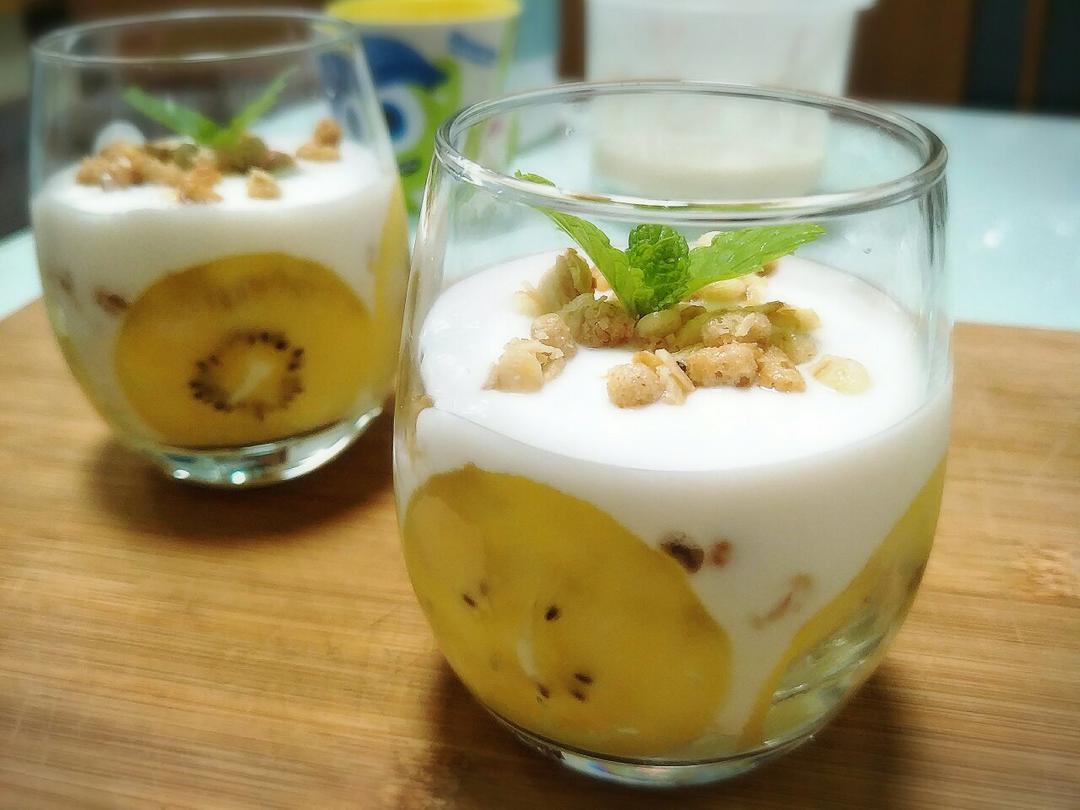 甜心云儿做的【酸奶杯】