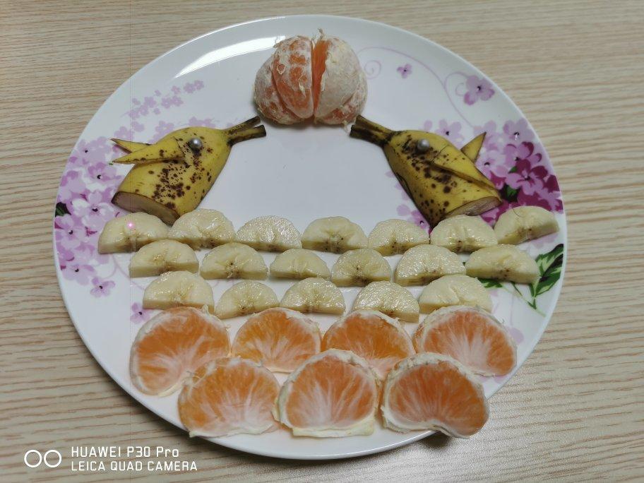 emily阳阳小怪兽做的水果拼盘创意海豚香蕉水果切