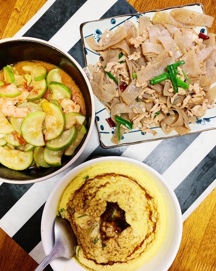 清炒虾仁付子瓜