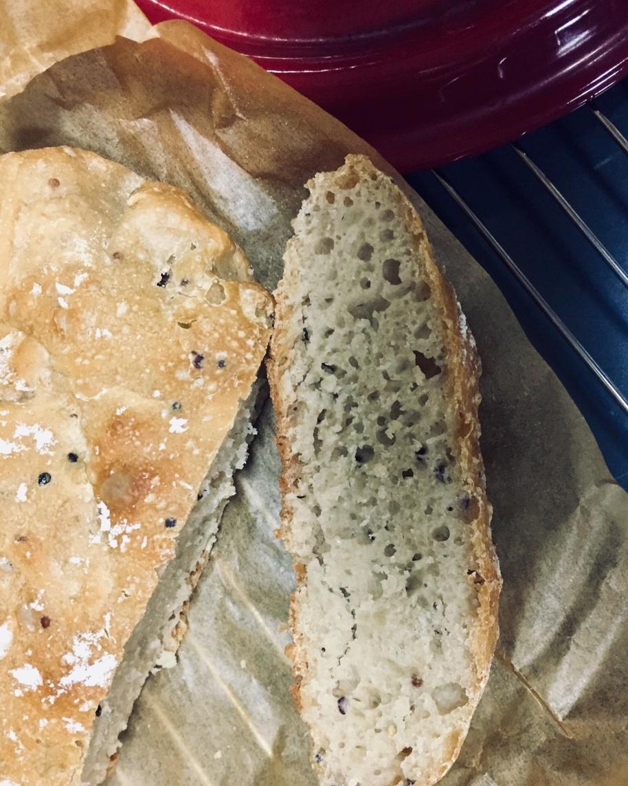 全麦山核桃橄榄欧包-Staub珐琅铸铁锅