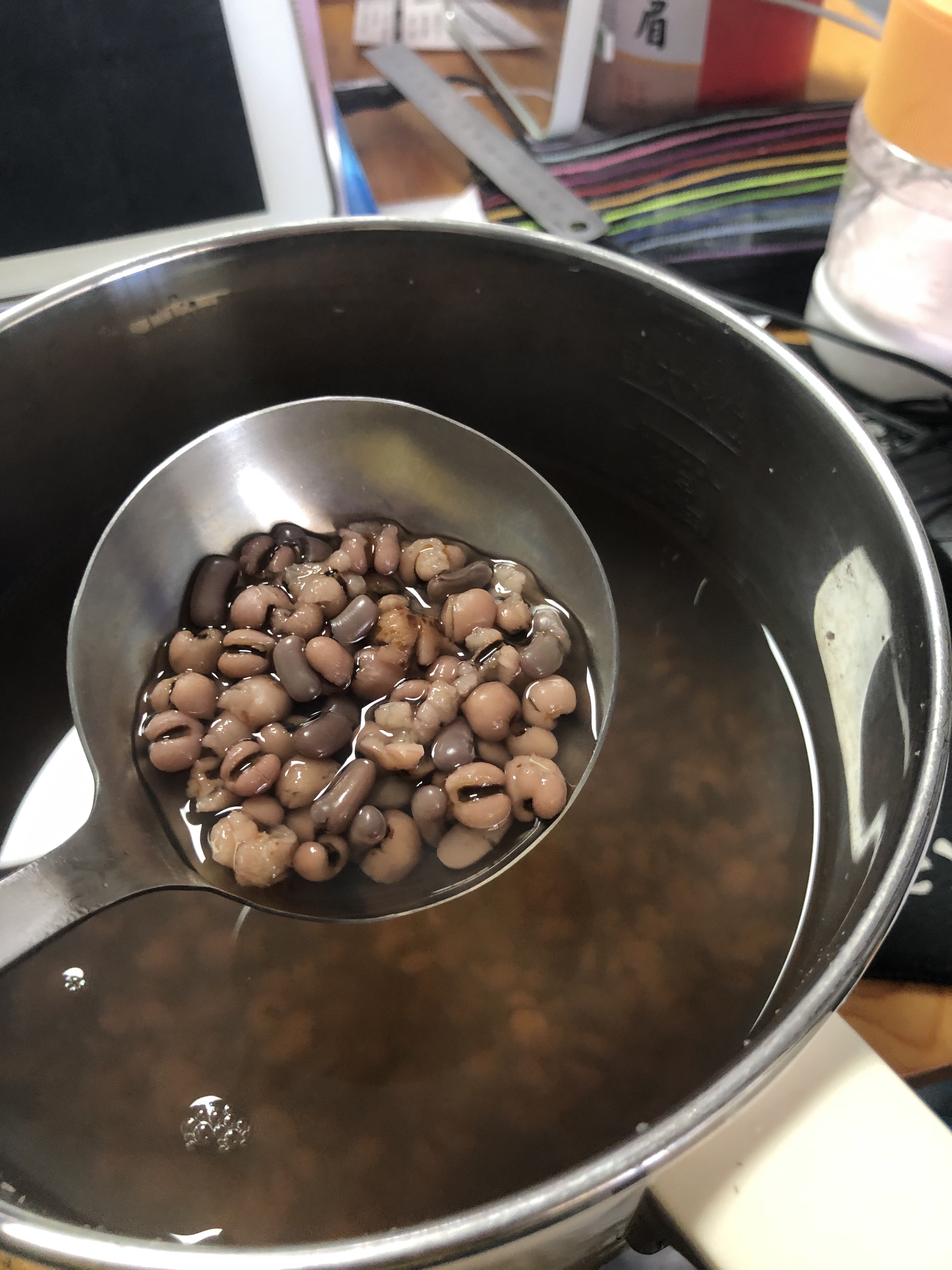 赤小豆薏仁水（烤箱烤薏仁）烤好吃前再洗的做法