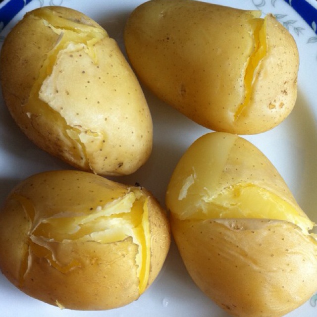 白色百合-1做的原生态吃法蒸土豆