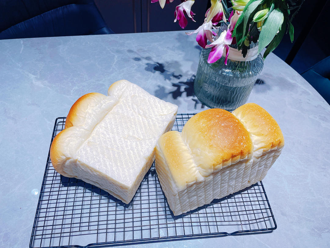 奶呼呼的厚炼乳吐司