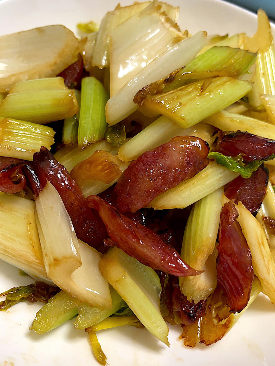 腊肠炒西芹