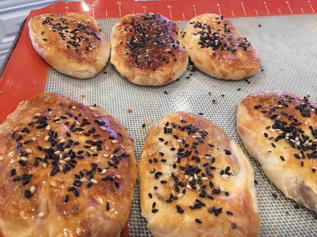 糖酥牛舌饼