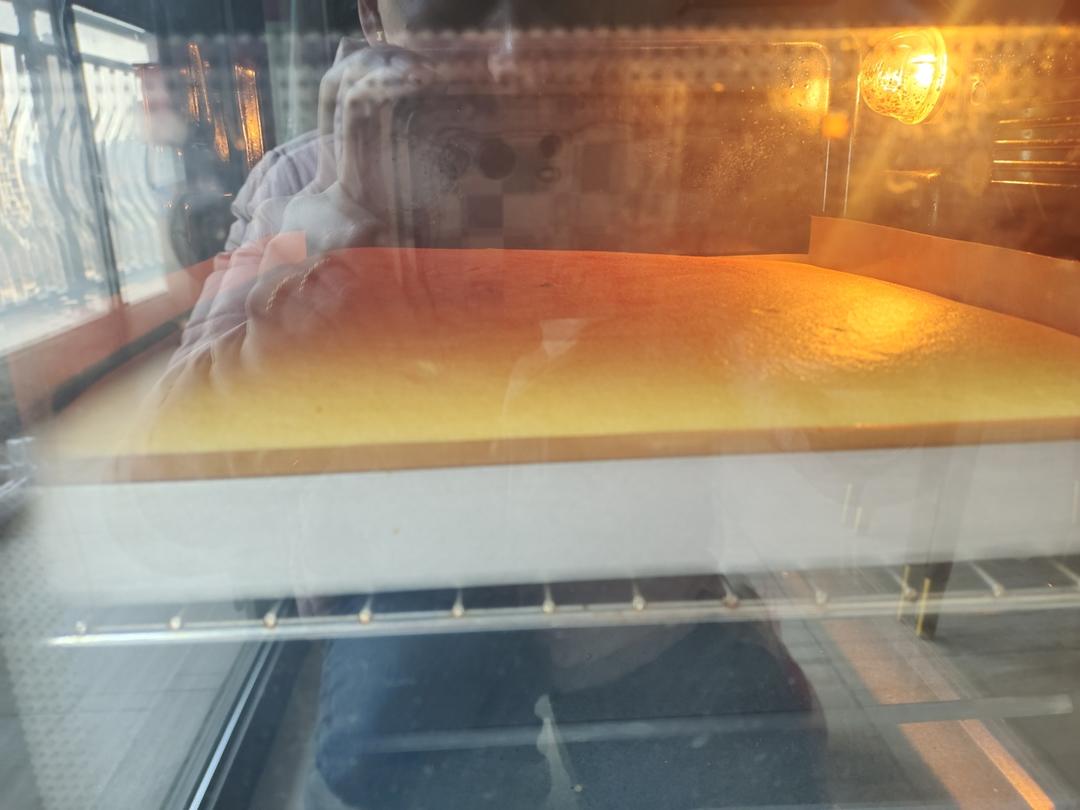 超详细的瑞士卷奶油蛋糕卷原味蛋糕卷的制作方法 饱满不掉皮不开裂（附模具换算方法）