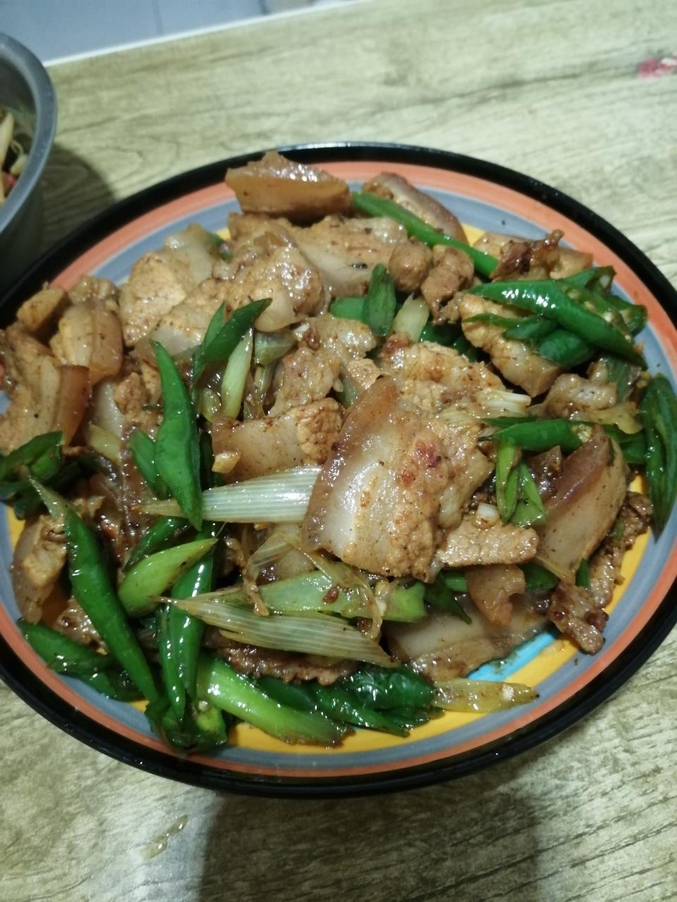 好吃的小炒肉😋