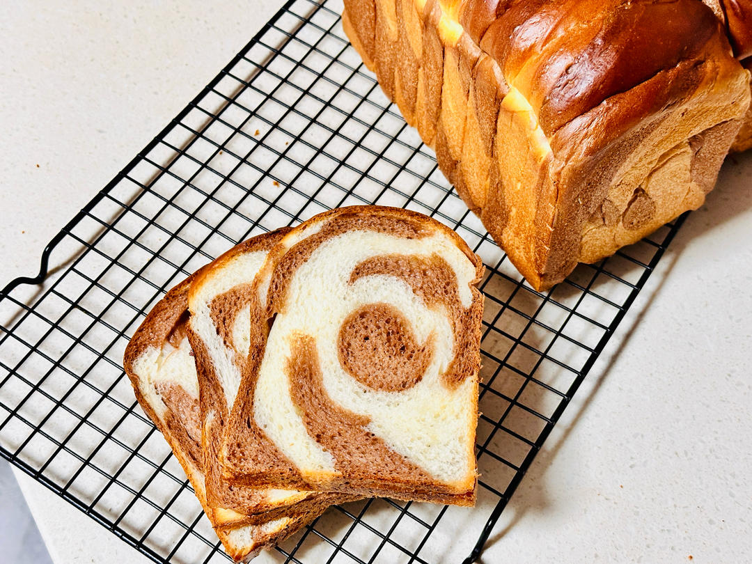 奶香可可双色吐司